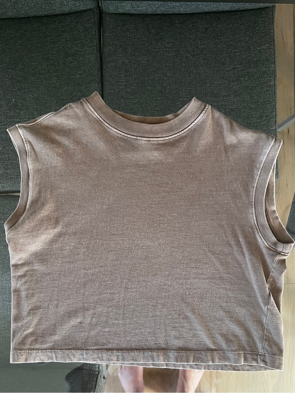 Richer Poorer Sleeveless Cropped Tank Top in Taupe